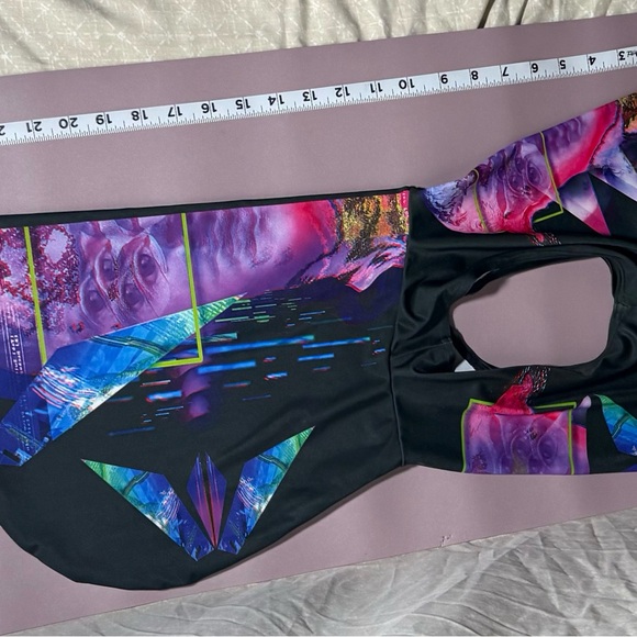 Devil Walking - Vibrant Abstract Design Hooded crop Top - 3/$50 bundle deal - Picture 2 of 6